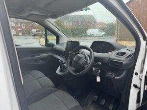 2021 70 Peugeot Partner 1.5 BlueHDi 1000 Professional
