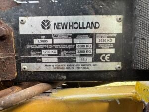 1996 New Holland LX885 Turbo Skid steer c/w Bucket & Forks