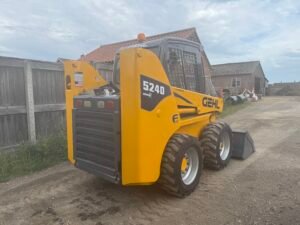 2013 Gehl 5240E Skid steer Loader c/w Bucket