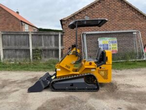 BRAND NEW Newrick 360 Tracked Skid steer Loader