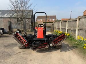 2004 Jacobsen 305 Fairway 5 Gang Mower