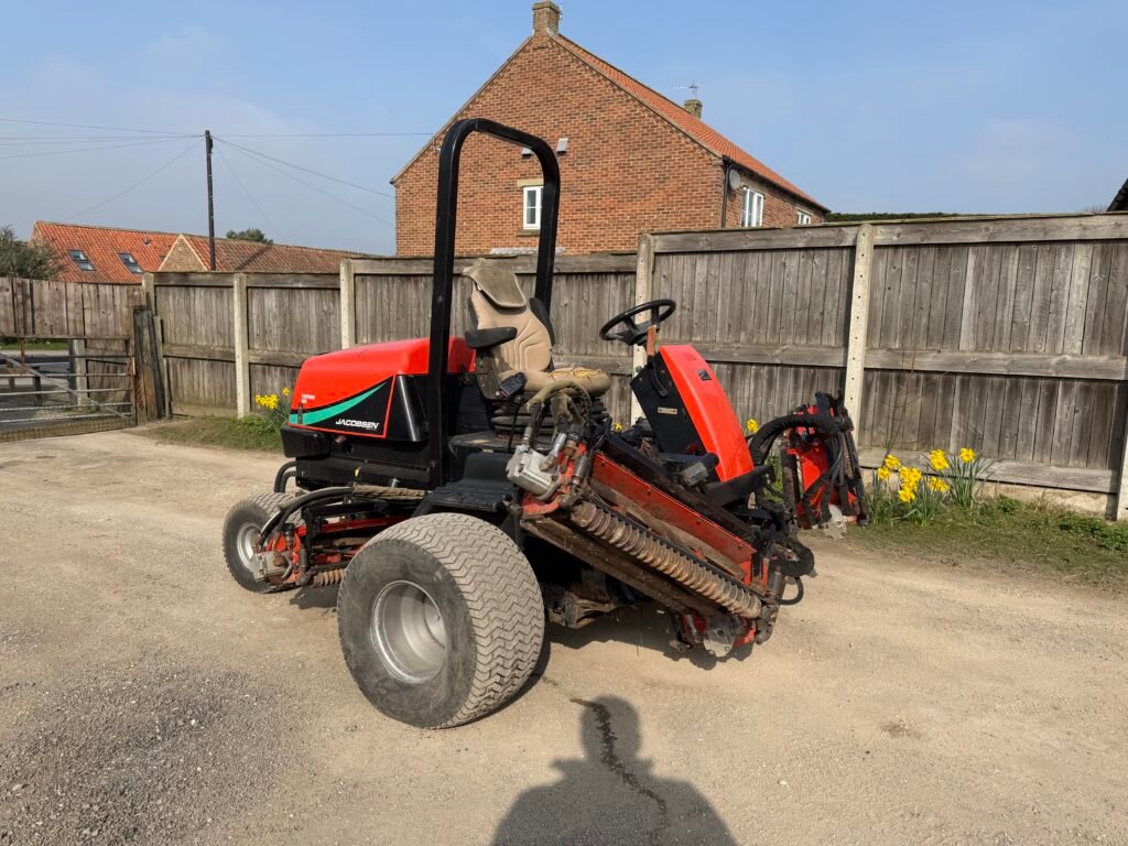 2004 Jacobsen 305 Fairway 5 Gang Mower