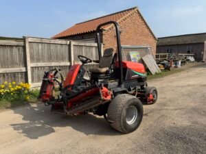 2004 Jacobsen 305 Fairway 5 Gang Mower