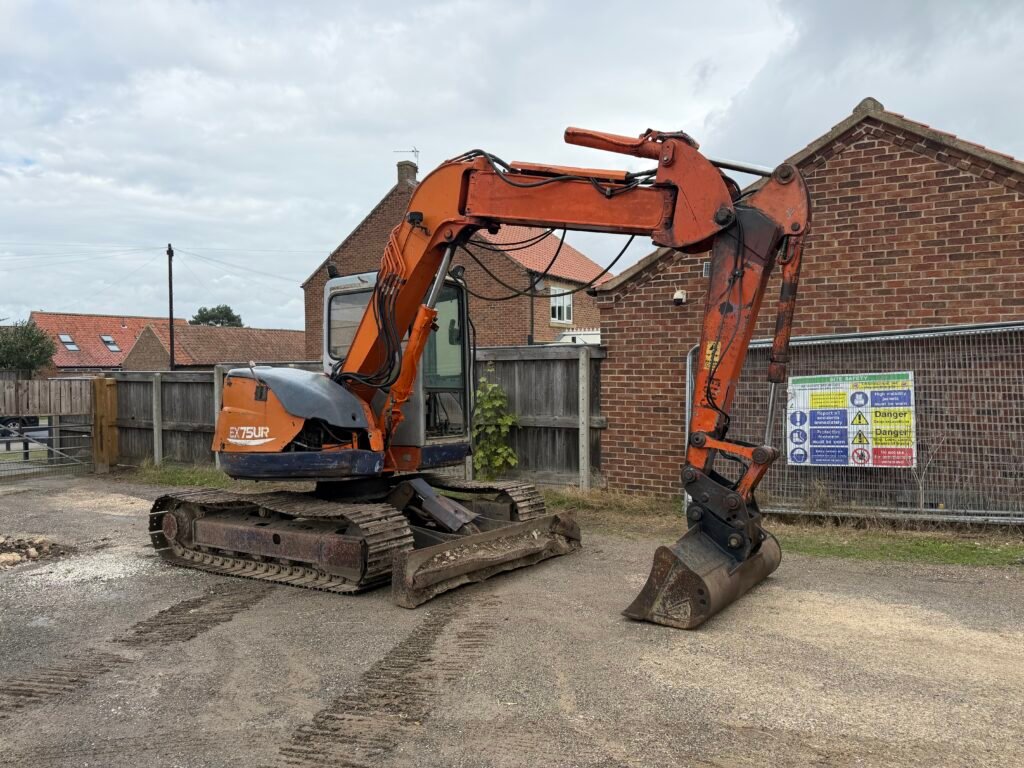 2003 Hitachi EX75UR-5 7.5 Ton Digger Excavator